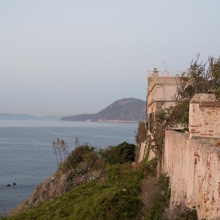 Casa Vacanze Nel Centro Storico Di Portoferraio Exterior foto