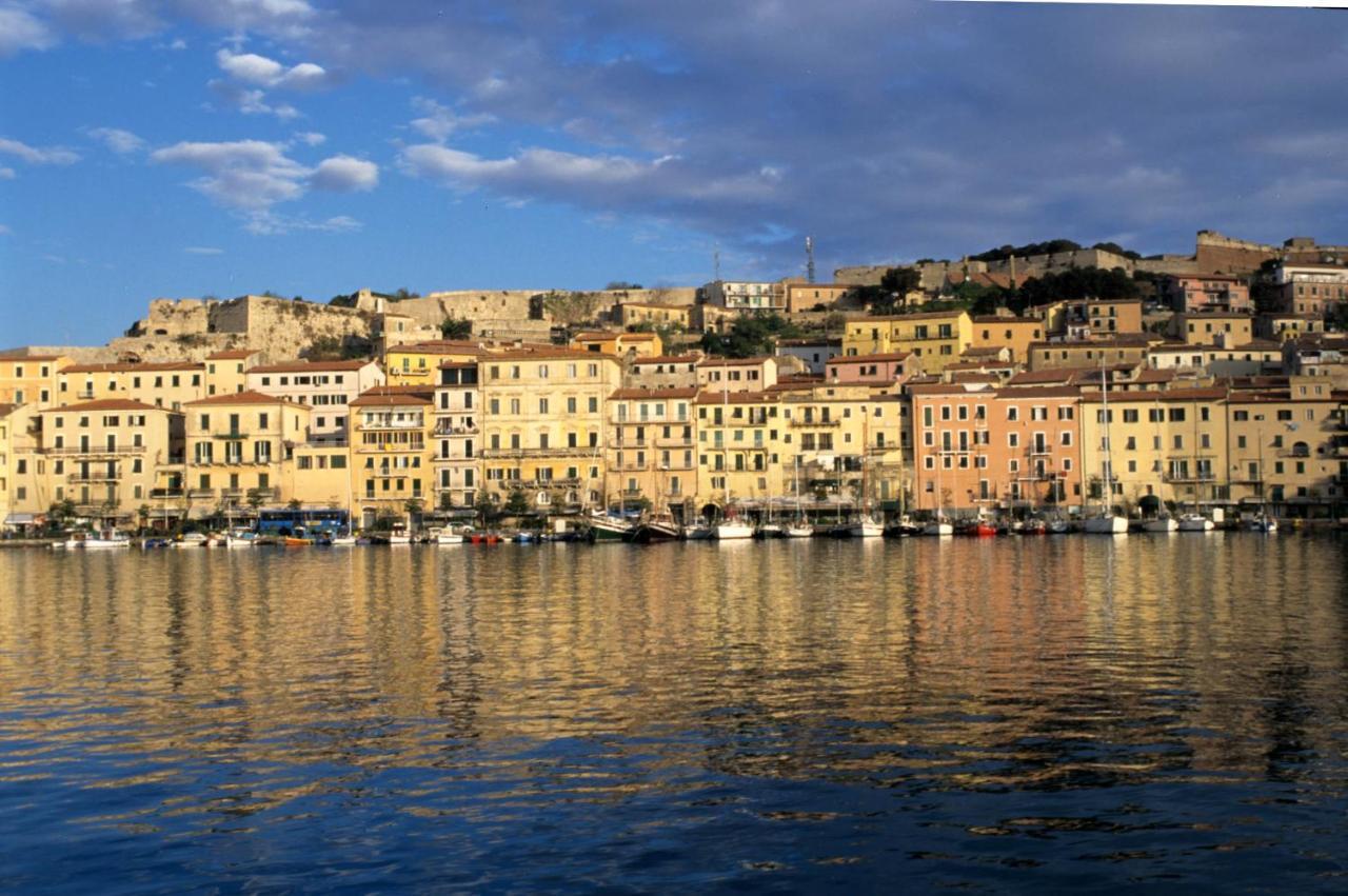 Casa Vacanze Nel Centro Storico Di Portoferraio Exterior foto